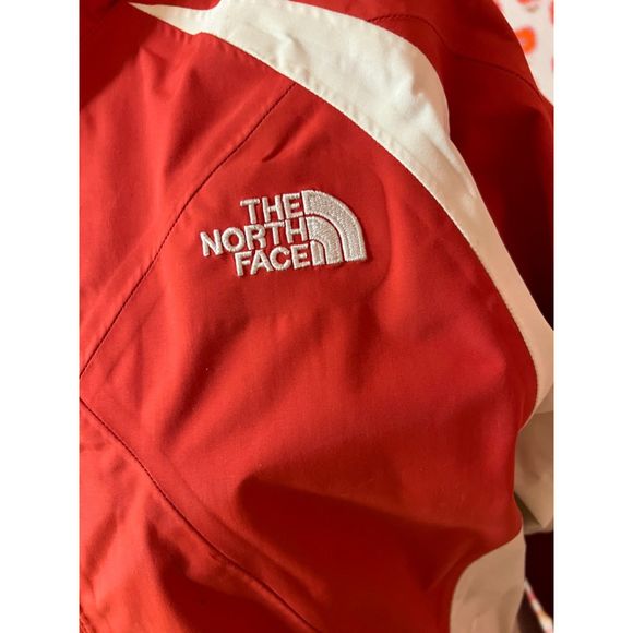 The North Face jacket. GUC. Size M (W). - Picture 9 of 10